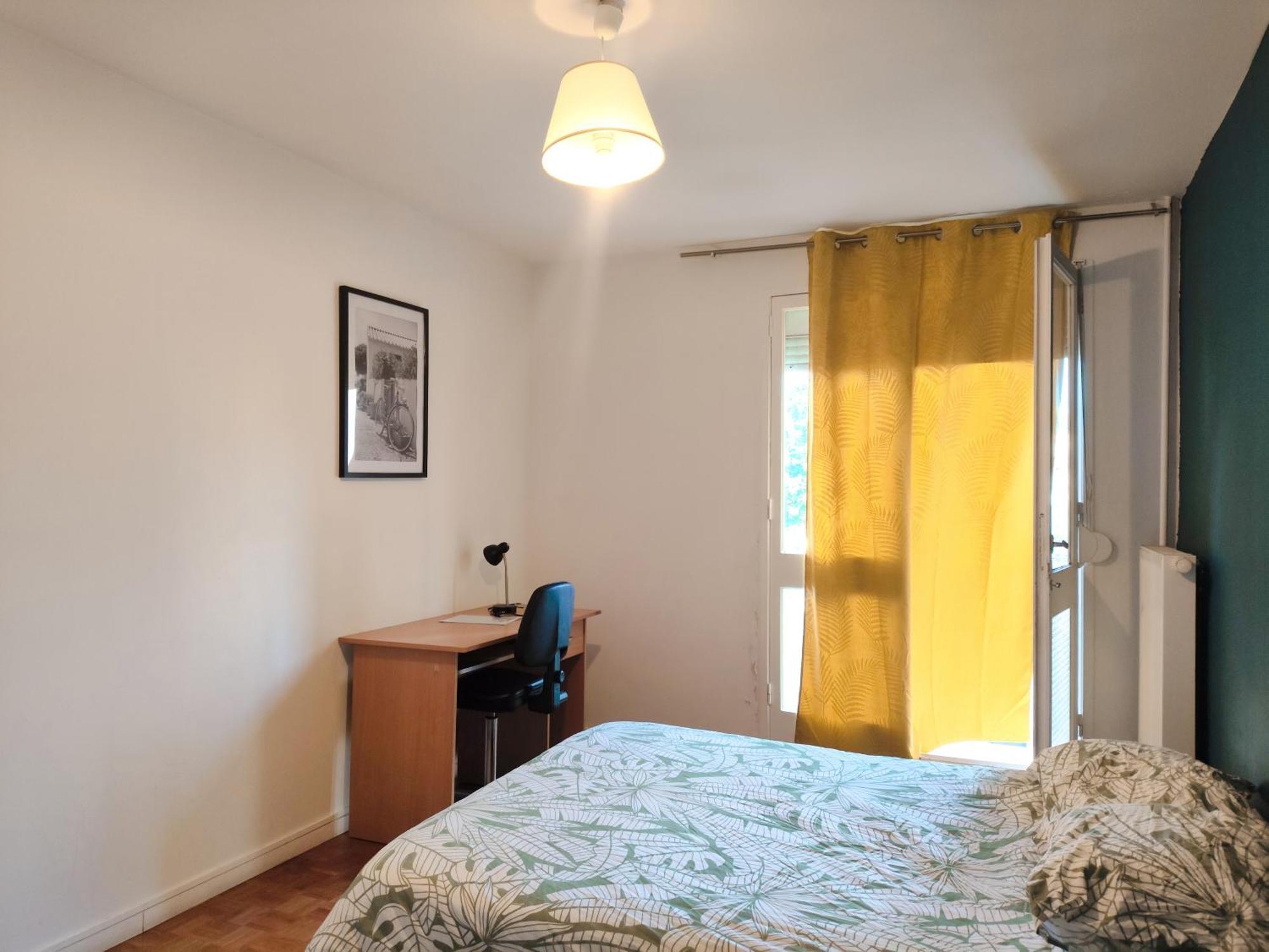Chambre Dans Un Appartement En Colocation แรนส์ ภายนอก รูปภาพ